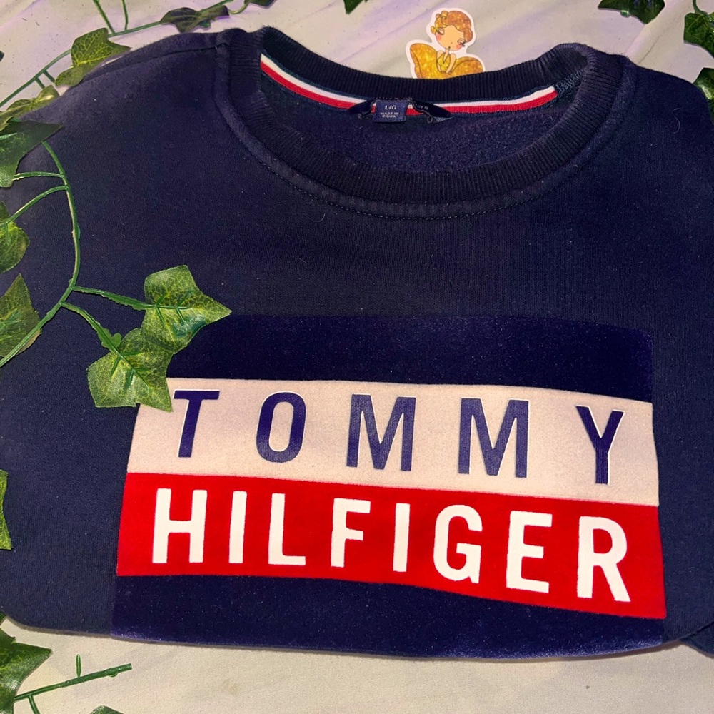 Tommy Hilfiger: large dark blue sweater!!